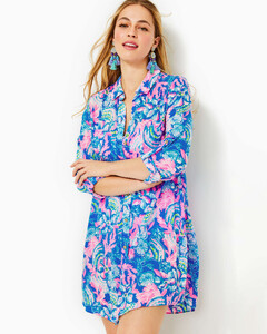 2131029316_CarolineKelley-LillyPulitzer2023NatalieShirtdressCover-Up(BlueTangSittingSeaside)UHQ1.thumb.jpg.b936dc217465e4faee4d6470f85ed5f3.jpg