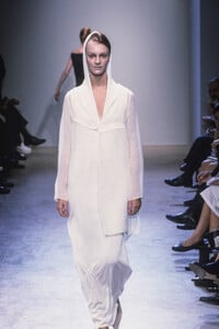 223624836_Callaghan1999WomenRTW14.thumb.jpg.f4005f265dbeecaa1af6aaa09a5e4f93.jpg