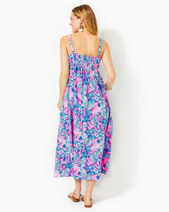 271724923_CarolineKelley-LillyPulitzer2023AzoraCottonMidiDress(BlueTangSittingSeaside)UHQ2.thumb.jpg.3a2e08bfdb53d847f2649fff887c7367.jpg