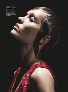 364206491_vogue_australia_-_july_2023-16.jpg
