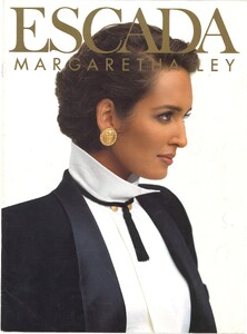 escada catalog 1990s09.jpg