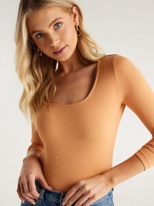 506771_toastedcamel_back_l.jpg