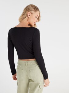 507796_black_outfit_l.jpg