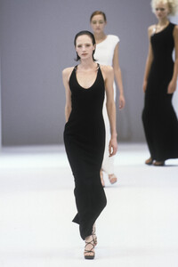 510124571_ThierryMugler1999WomenRTW89.thumb.jpg.4b6bc3d3412bdce4bbb394790c5558c2.jpg