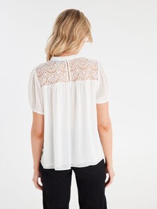 511100_white_outfit_l.jpg