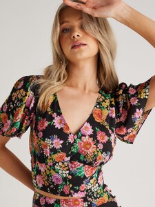 514419_blackgardenfloral_l.jpg