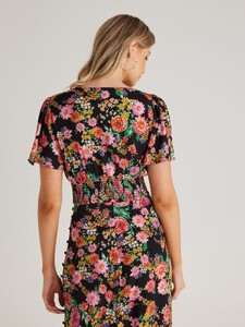 514419_blackgardenfloral_outfit_l.jpg