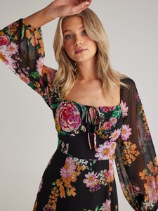 544722_blackgardenfloral_l.jpg
