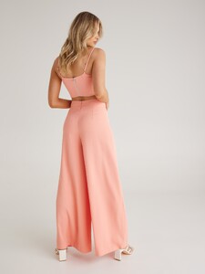 565116_peach_outfit_l.jpg