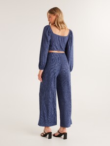 569380_midnight_outfit_l.jpg