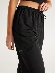 609656_black_alt_l.jpg