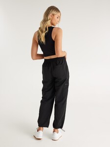 609656_black_outfit_l.jpg