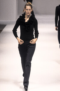 740490468_TeretBantine1996WomenRTW11.thumb.jpg.7f607b69374c467413b04b87fb692d32.jpg