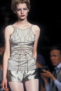 784326414_MartineSitbon1991WomenRTW22.thumb.jpg.a16ffb5de7a46124eb72dba2e2ac0061.jpg