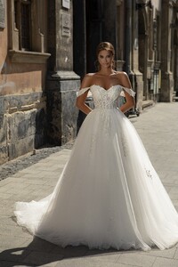 901-1-Wedding-dress-Lady-Di-Bride.jpg