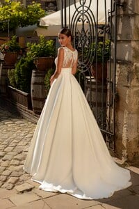 905-3-Wedding-dress-Lady-Di-Bride.jpg