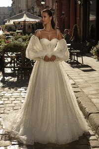 906-1-Wedding-dress-Lady-Di-Bride-1.jpg