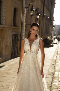 907-3-Wedding-dress-Lady-Di-Bride.jpg