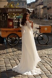 913-3-Wedding-dress-Lady-Di-Bride-1.jpg