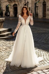 914-1-Wedding-dress-Lady-Di-Bride-1.jpg