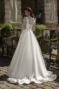 918-2-Wedding-dress-Lady-Di-Bride-1.jpg