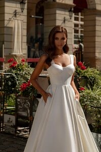 918-4-Wedding-dress-Lady-Di-Bride.jpg