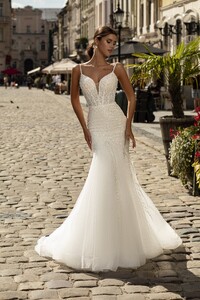 919-1-Wedding-dress-Lady-Di-Bride-1.jpg