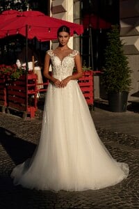 924-1-Wedding-dress-Lady-Di-Bride.jpg