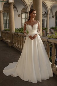 931-1-Wedding-dress-Lady-Di-Bride-1.jpg
