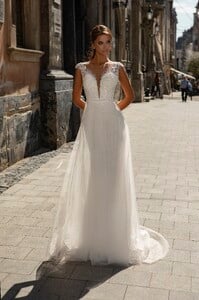 932-5-Wedding-dress-Lady-Di-Bride.jpg