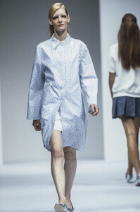 941790386_Sportmax1999WomenRTW13.thumb.jpg.c6c6cbbc24dee1d069cccc343c18800a.jpg