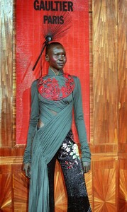 95473629_alekwekga0115--.thumb.jpg.5677c5f34ca3ca6661a1a246487b8a31.jpg