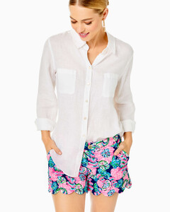 988235805_CarolineKelley-LillyPulitzer2023SeaViewLinenButtonDownTop(ResortWhite)UHQ1.thumb.jpg.348895e6890afe34af15af2cdbcb3c3f.jpg