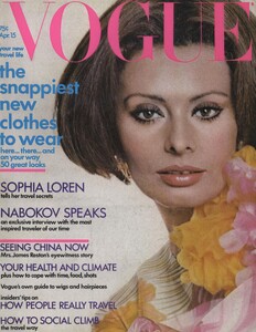 Clarke_US_Vogue_April_15_th_1972_Cover.thumb.jpg.82ce5aacb671d2c8a2f3e770de5b6db9.jpg