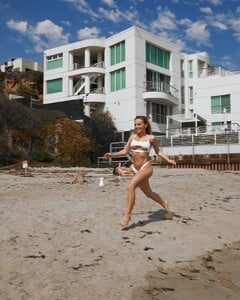 Emma_Kotos_in_Bikini_on_the_Beach_05-01-2023__6_.jpg