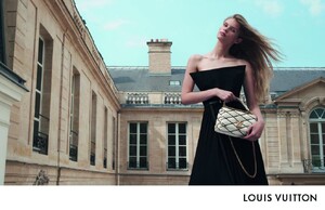 FW23-CAMPAIGN-VISUALS-16-min-1024x663.thumb.jpg.8b3669455e6b471070adb783b6122ba0.jpg