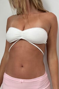 FrankiesBikinis-JeanetteTop-Snow-UGC_750x.jpeg