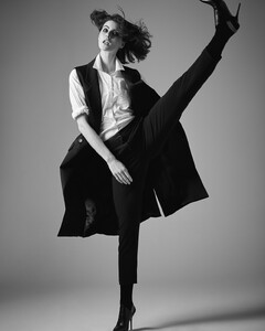 Heidi-Rondak-Harpers-Bazaar-Anastasia-Jovanovic-12.jpg