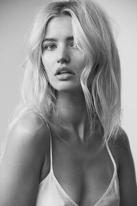 Julia-viering-portfolio-126-1-370x555.jpg