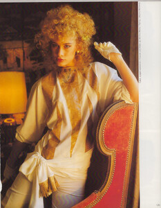 MadameDE0284_055.thumb.jpg.270d058530fcf5d276cb779dac657b16.jpg