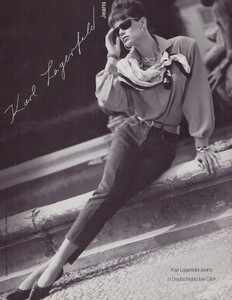 MadameDE1086_044.thumb.jpg.be8c3593cff29259f0507d63e56c9e96.jpg