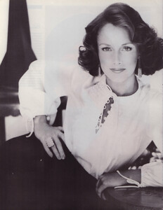 MadameDE1183_007.thumb.jpg.72c92817ba17d85306bec4d6f1ec92f9.jpg