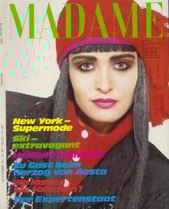 MadameDE1185_001.thumb.jpg.e2709537a261c13da9b11f3f344a5521.jpg