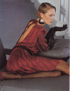 MadameDE1283_021.thumb.jpg.43c864d0acc04a38469c4db68a99f239.jpg