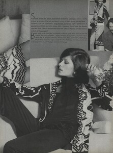 Penati_US_Vogue_April_15_th_1972_12.thumb.jpg.98a0489461d040c73a452fd7126ba207.jpg