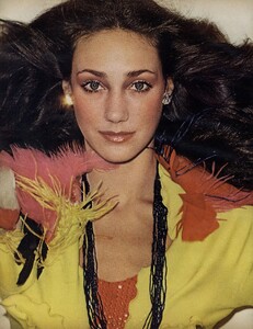 Romantics_US_Vogue_December_1973_07.thumb.jpg.97b626b4b3fbac61a3d639b392747653.jpg