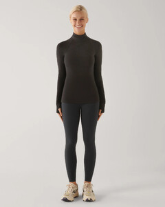 SEEK_FRTT1519BLK_SEEKER_BASELAYER_LONG_SLEEVE_TOP_0836_1.jpg