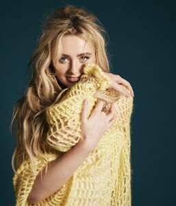 StarringKathrynNewton-002.jpg