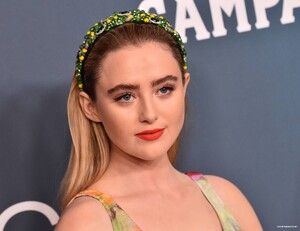 StarringKathrynNewton_CDGArrivals_0002.jpg