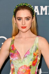 StarringKathrynNewton_CDGArrivals_0021.jpg